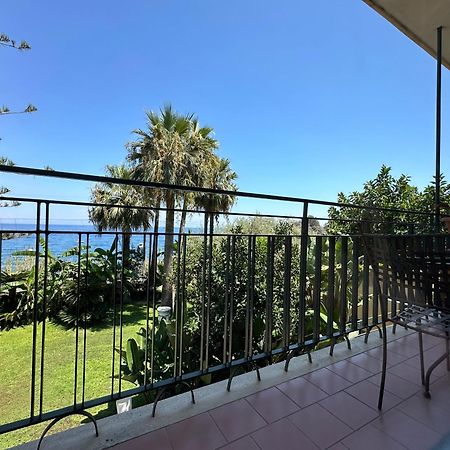Hotel Baia Delle Sirene Таормина Экстерьер фото