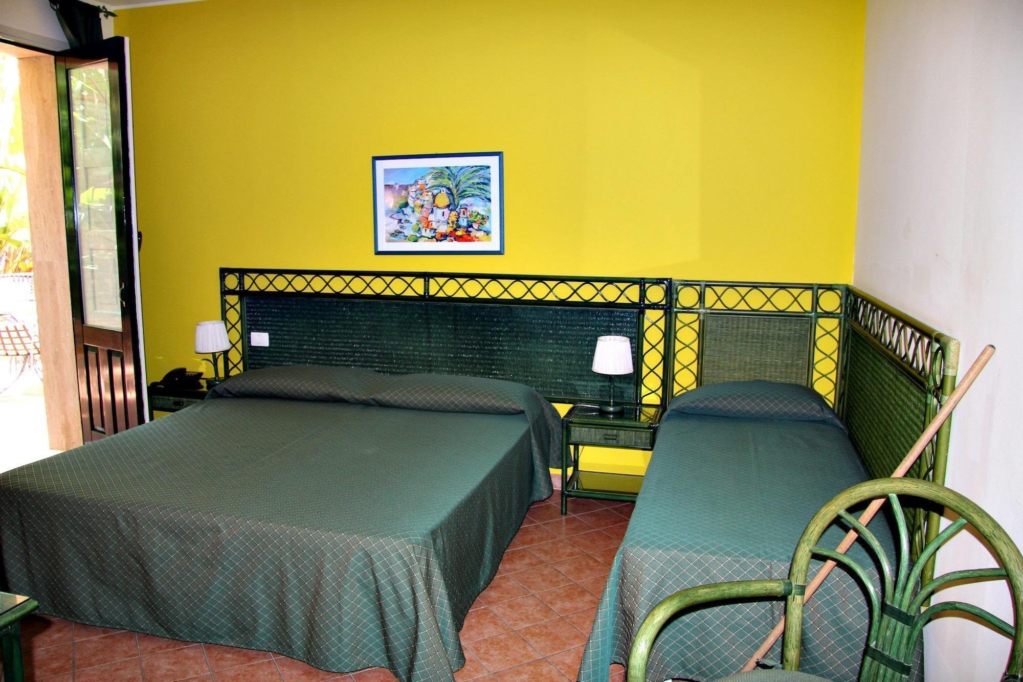 Hotel Baia Delle Sirene Таормина Экстерьер фото