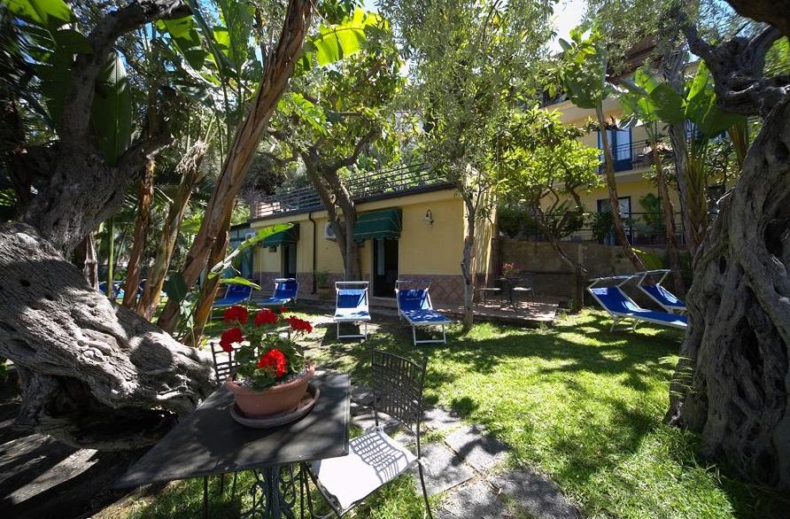 Hotel Baia Delle Sirene Таормина Экстерьер фото