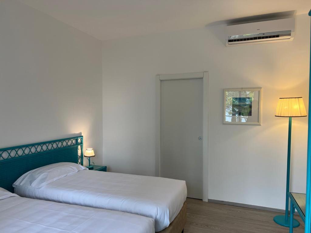 Hotel Baia Delle Sirene Таормина Экстерьер фото