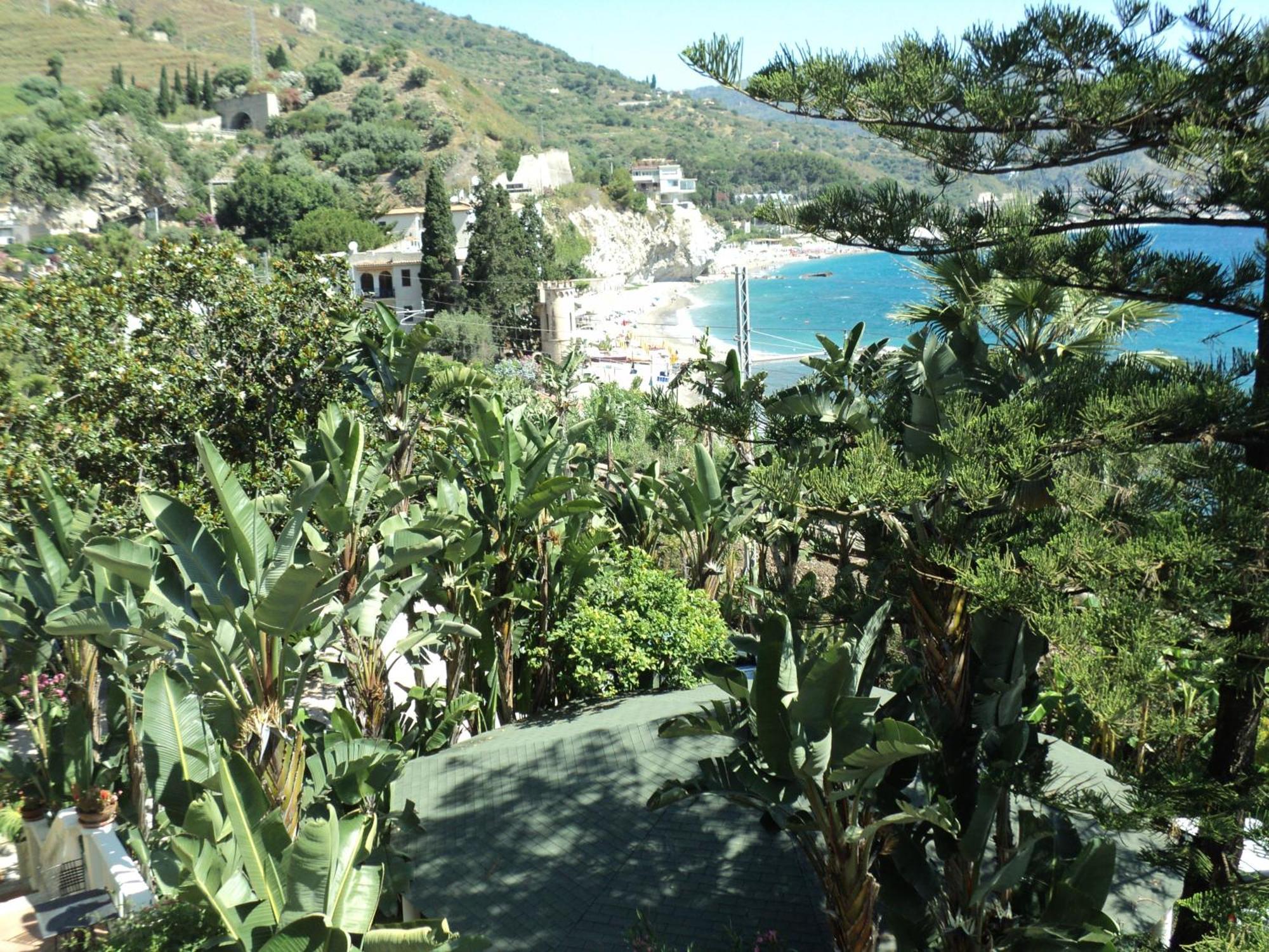 Hotel Baia Delle Sirene Таормина Экстерьер фото