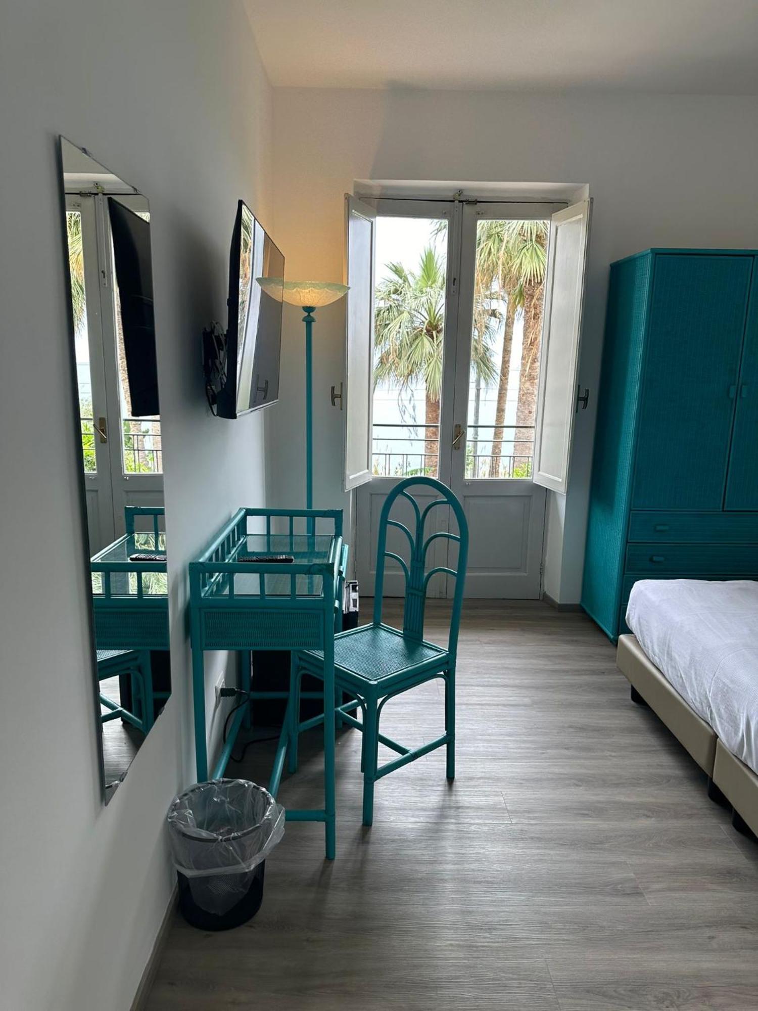 Hotel Baia Delle Sirene Таормина Экстерьер фото