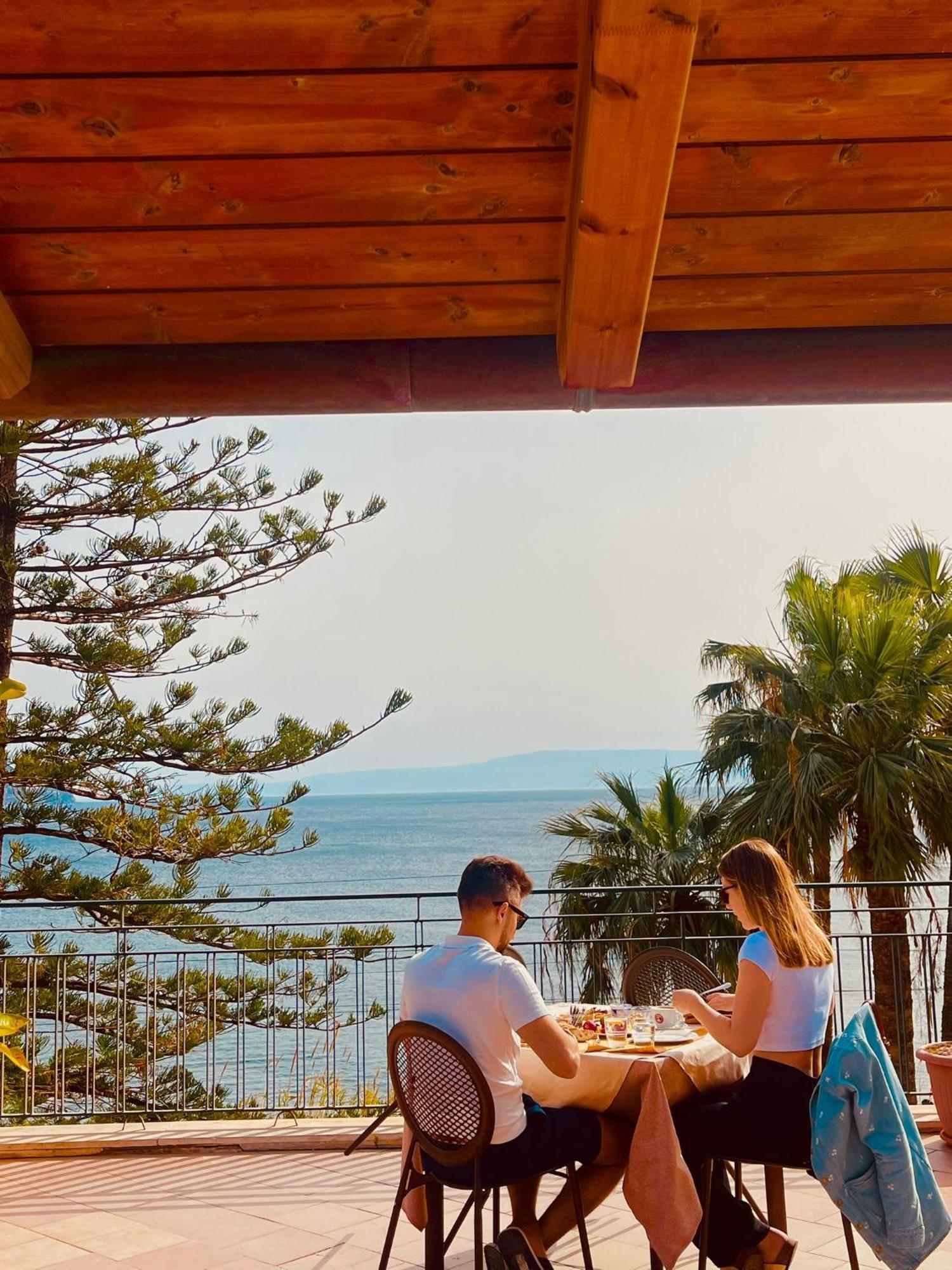 Hotel Baia Delle Sirene Таормина Экстерьер фото