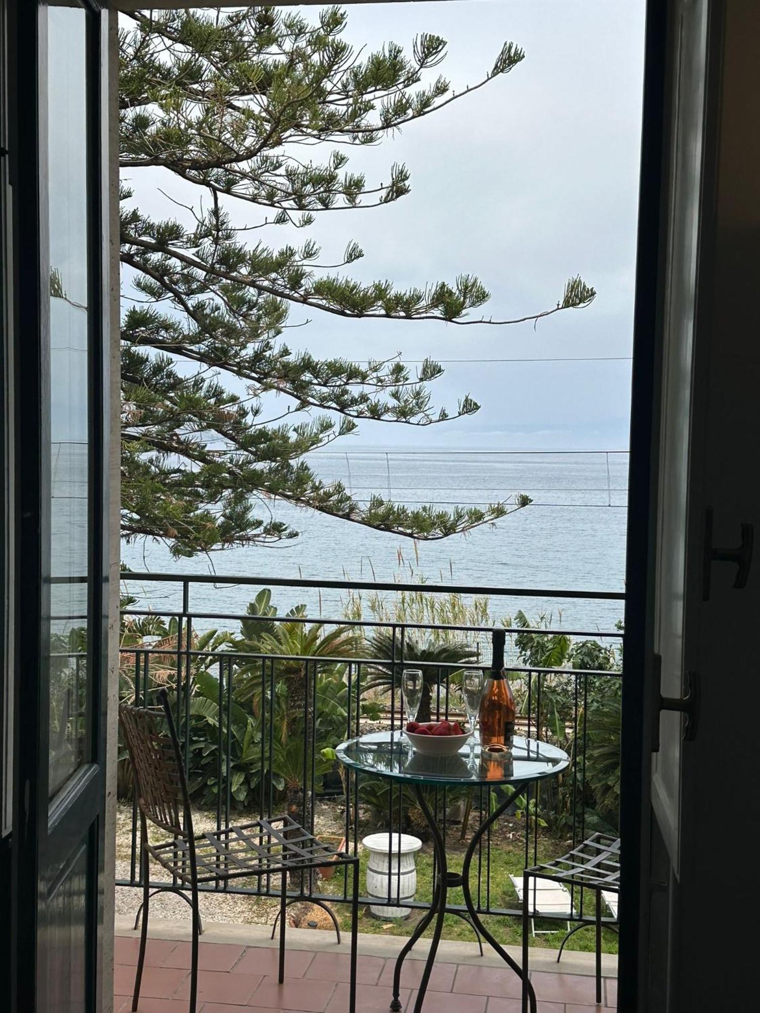 Hotel Baia Delle Sirene Таормина Экстерьер фото