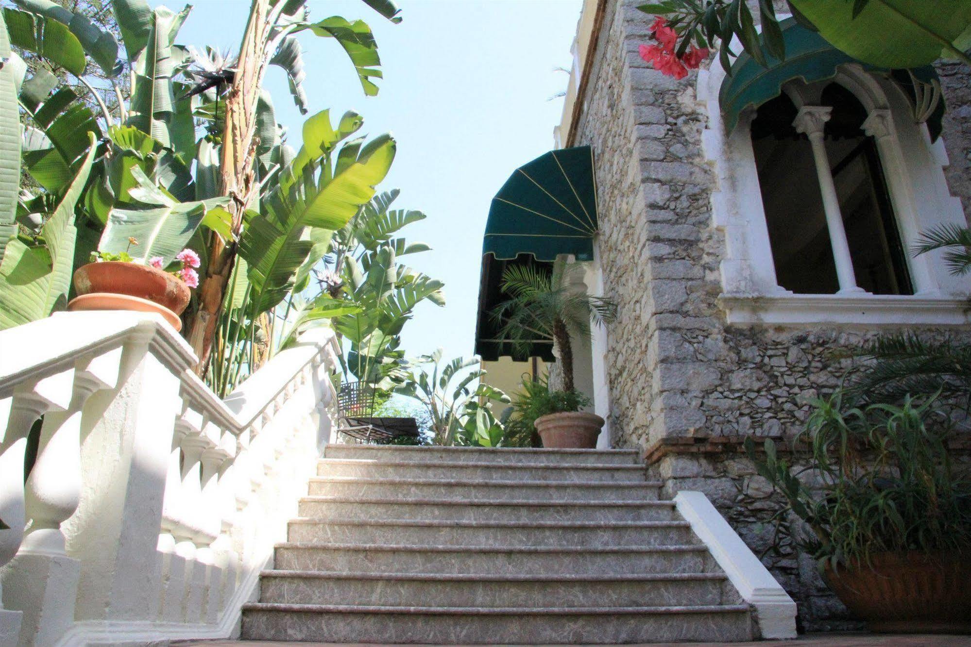 Hotel Baia Delle Sirene Таормина Экстерьер фото